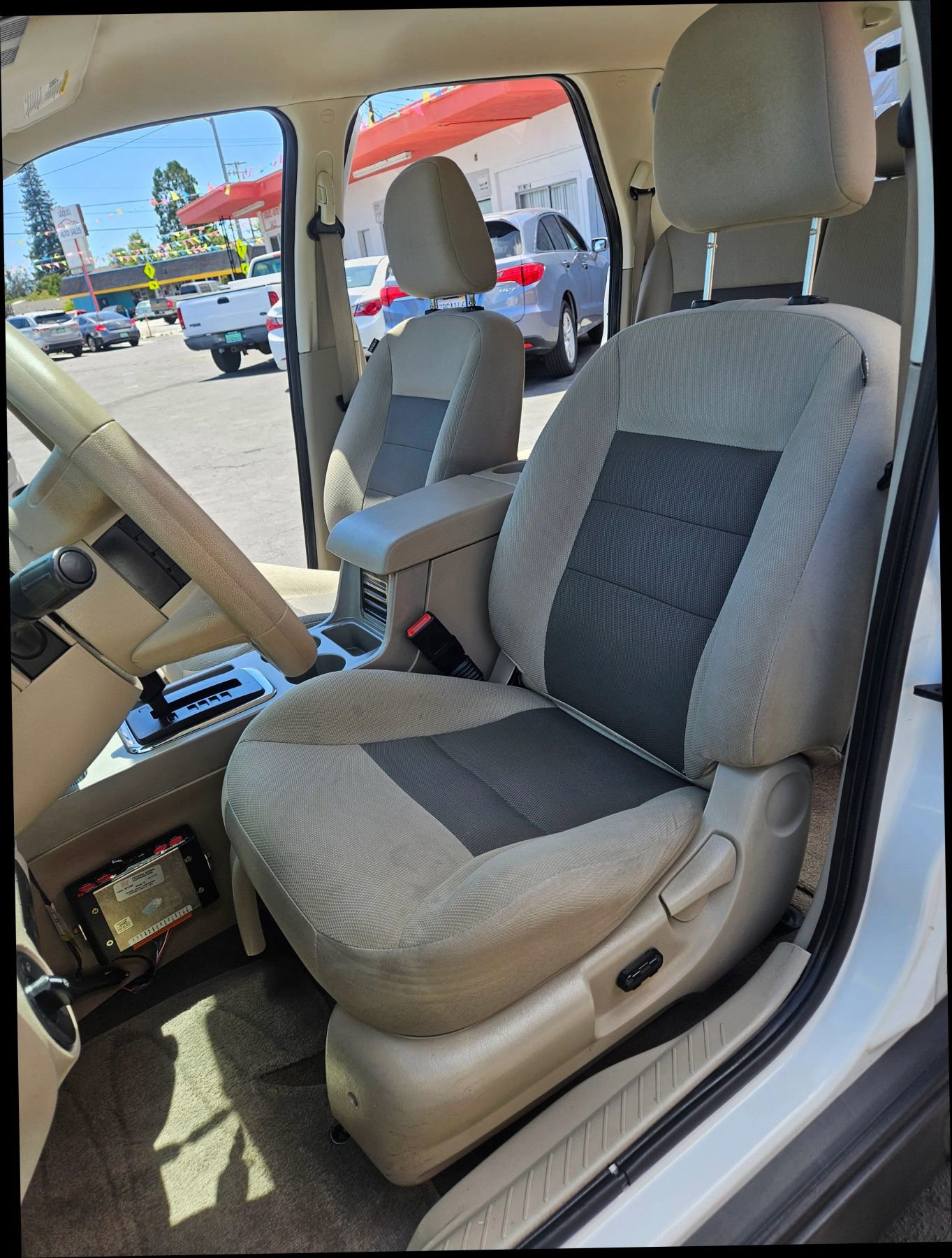 Used 2008 Ford Escape 2WD Hybrid image 12