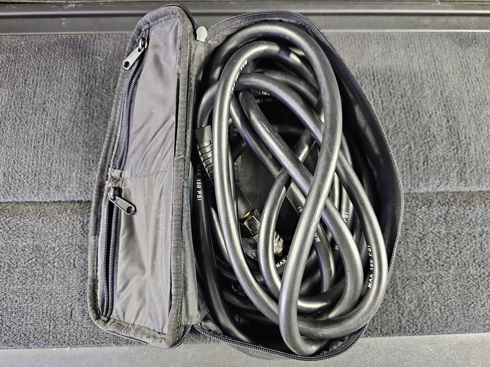 Used 2022 Rivian R1S Launch Edition image 31