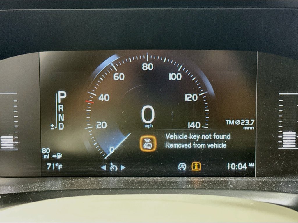 Used 2017 Volvo XC90 T5 Momentum w/ Vision Package FWD image 12