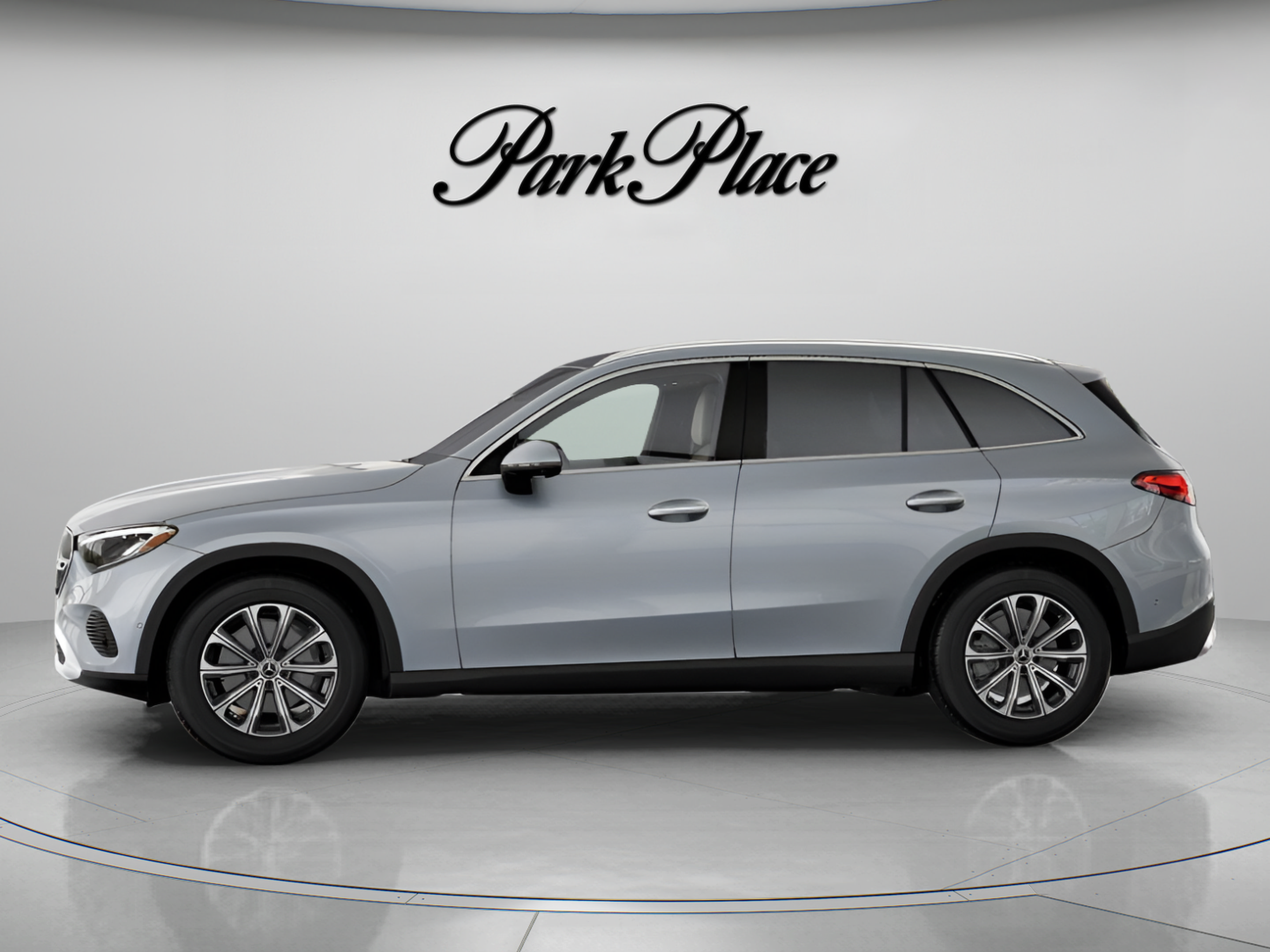 Used 2026 Mercedes-Benz GLC 300 4MATIC image 6