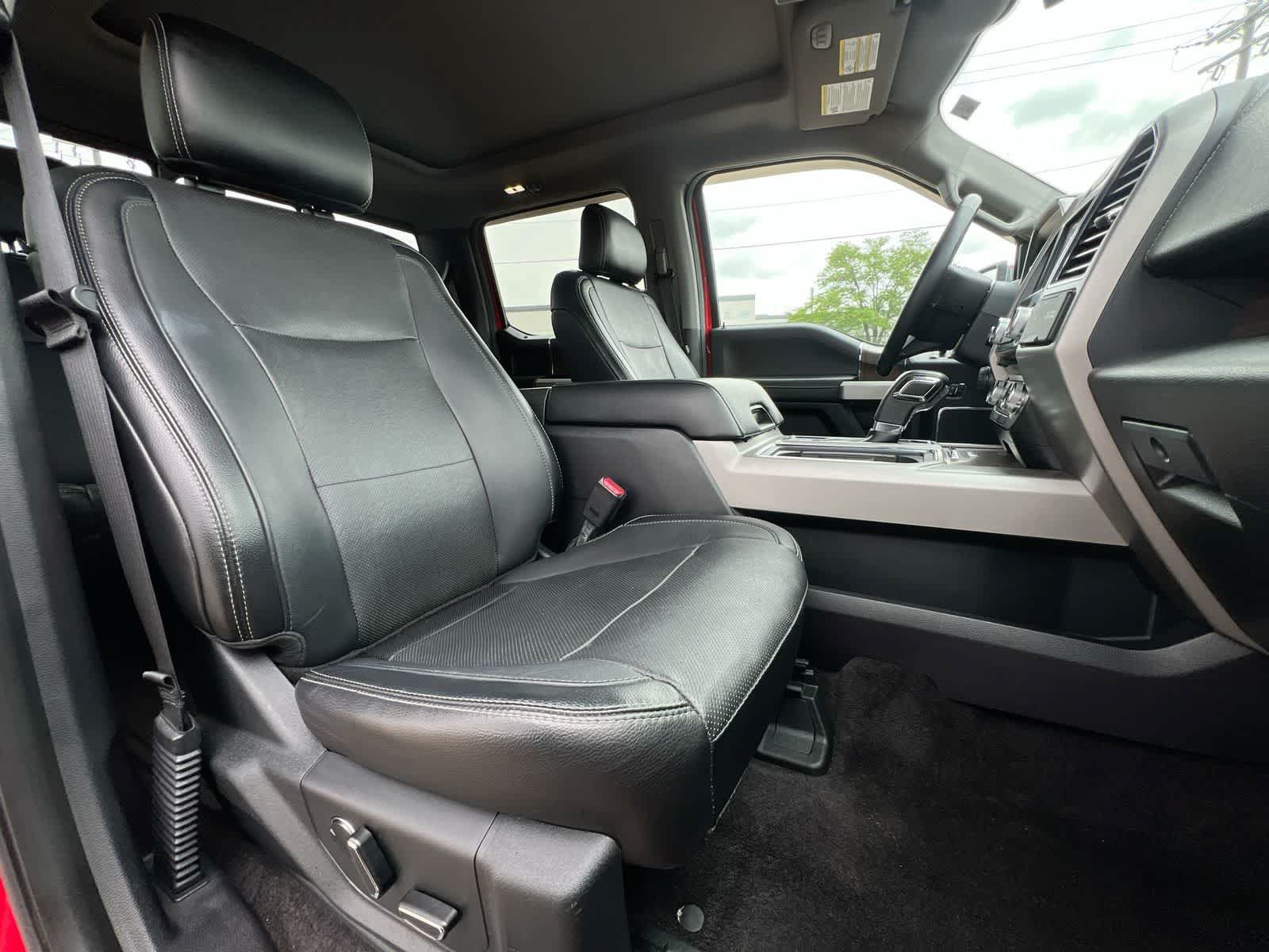 Used 2016 Ford F150 Lariat w/ Equipment Group 502A Luxury AWD/4WD image 21