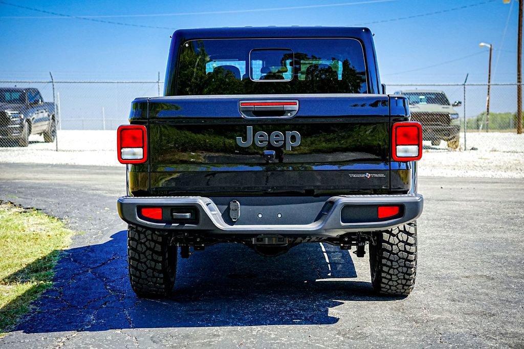 New 2025 Jeep Gladiator Sport image 8