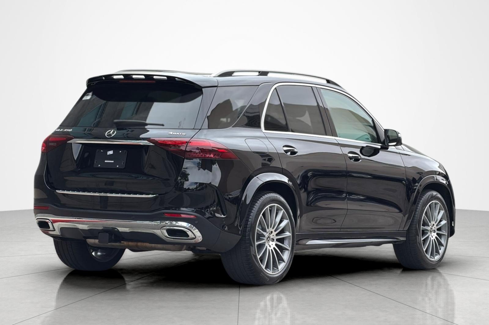 Used 2024 Mercedes-Benz GLE 350 4MATIC image 5