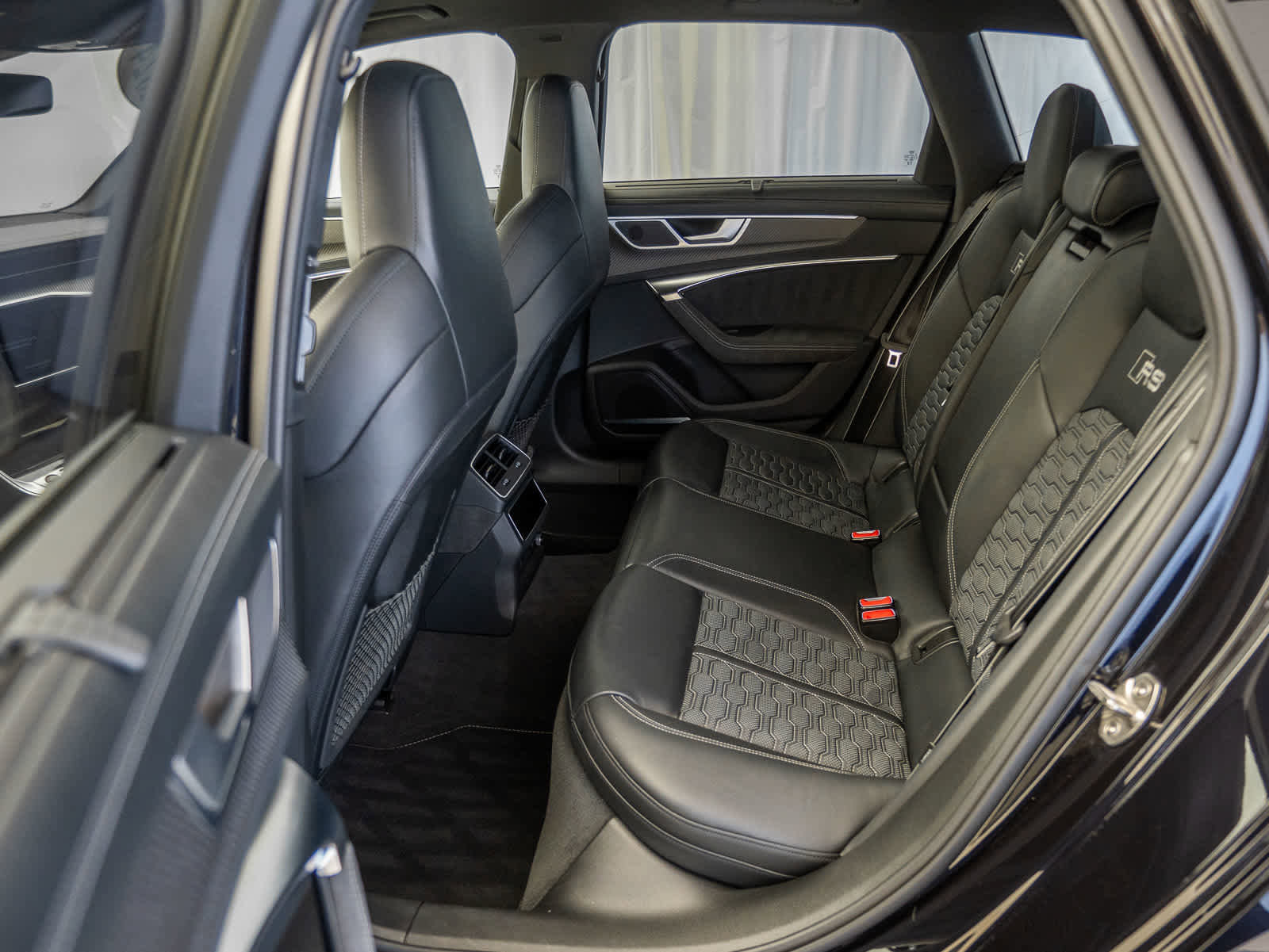 Used 2024 Audi RS 6 performance image 16