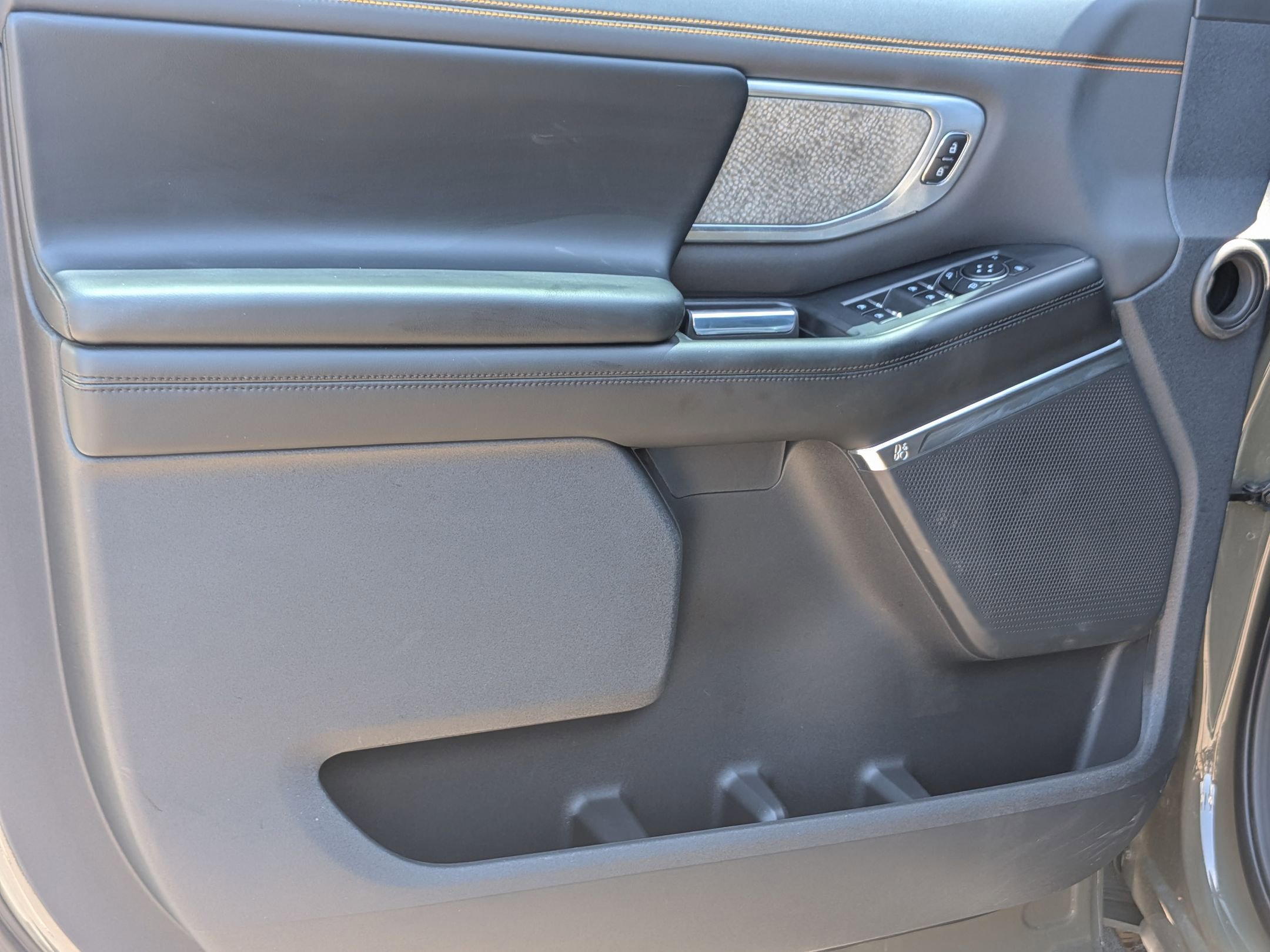 Used 2025 Ford Expedition Tremor AWD/4WD image 11