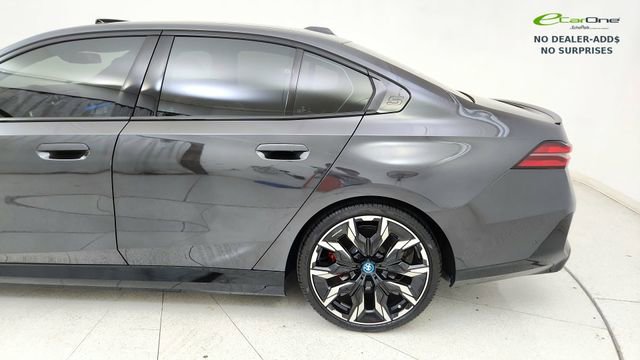 Used 2024 BMW i5 eDrive40i w/ M Sport Package image 10