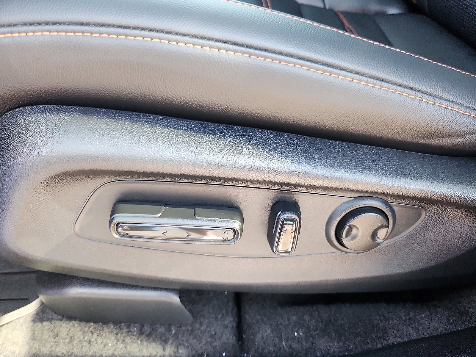 Used 2025 Honda CR-V Sport Touring image 11