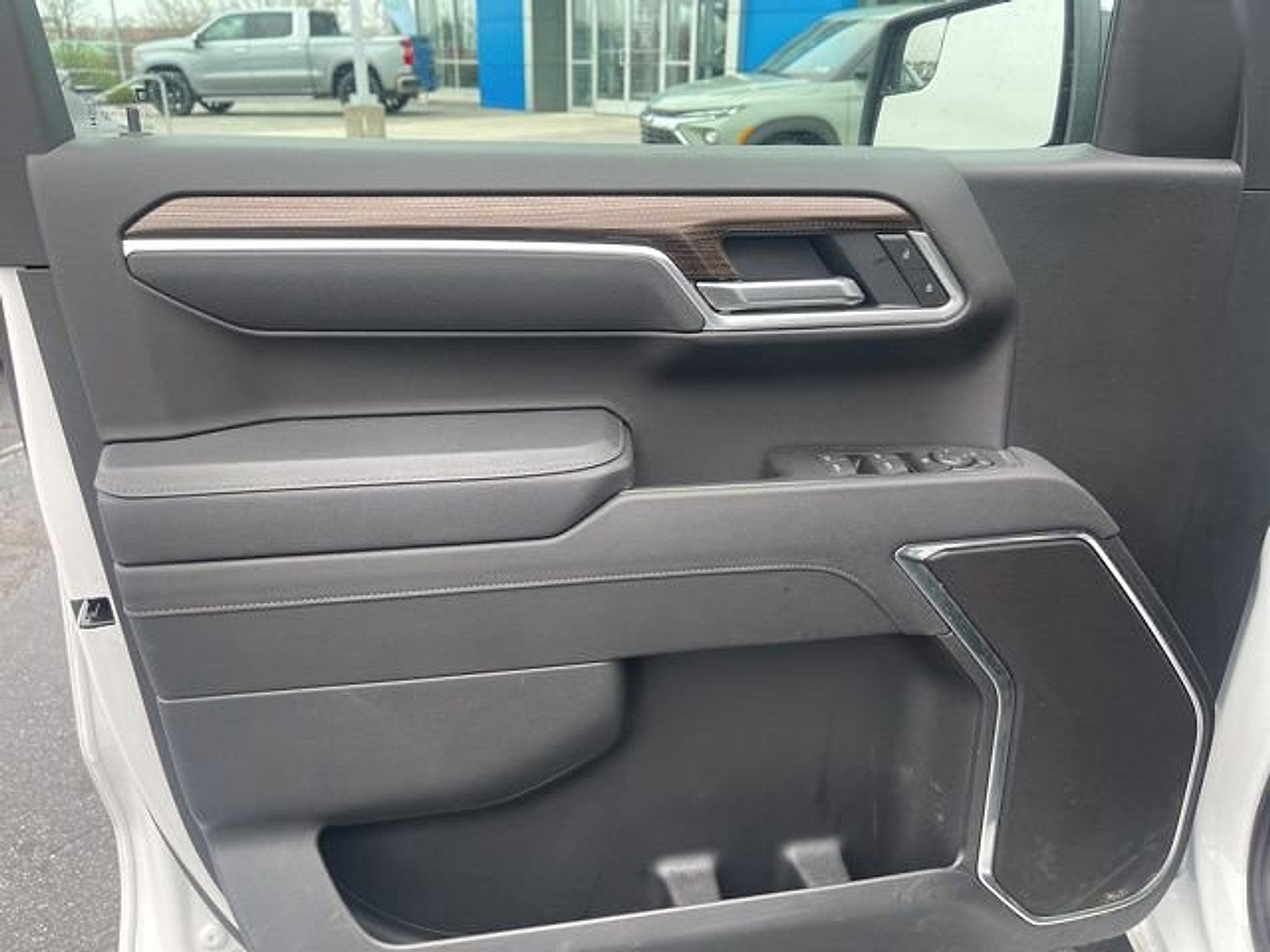 Certified 2026 Chevrolet Silverado 1500 LT image 13