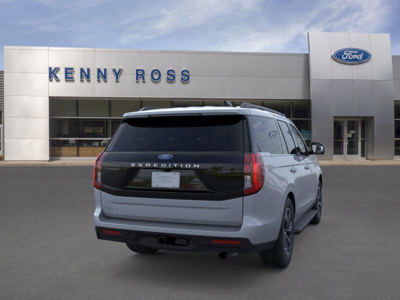 New 2026 Ford Expedition Active image 9