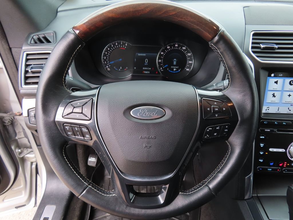 Used 2017 Ford Explorer Platinum AWD/4WD image 17