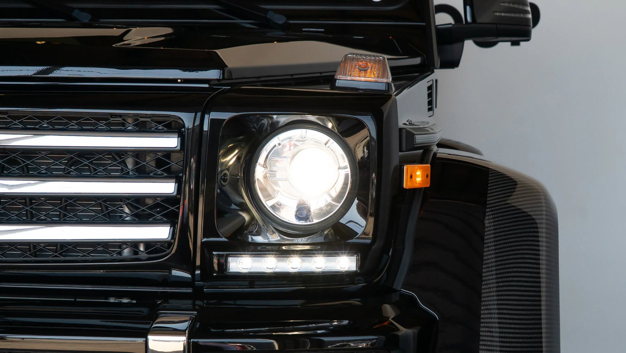 Used 2017 Mercedes-Benz G 550 Squared image 12