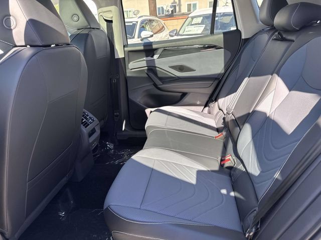 New 2026 Volkswagen Tiguan SE FWD image 10
