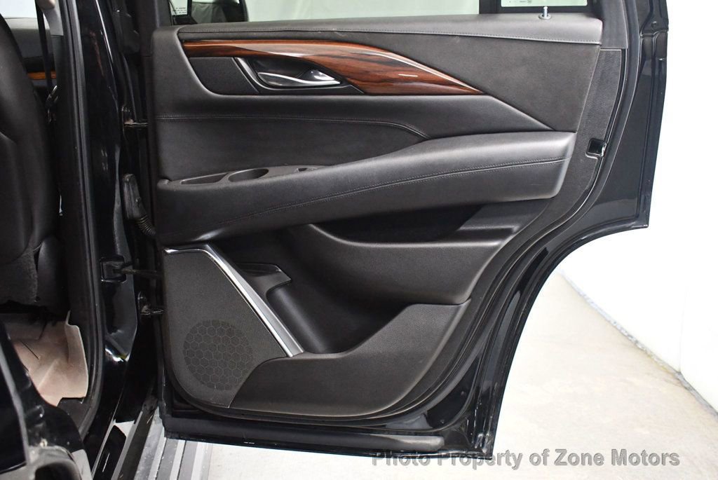 Used 2015 Cadillac Escalade Premium image 18