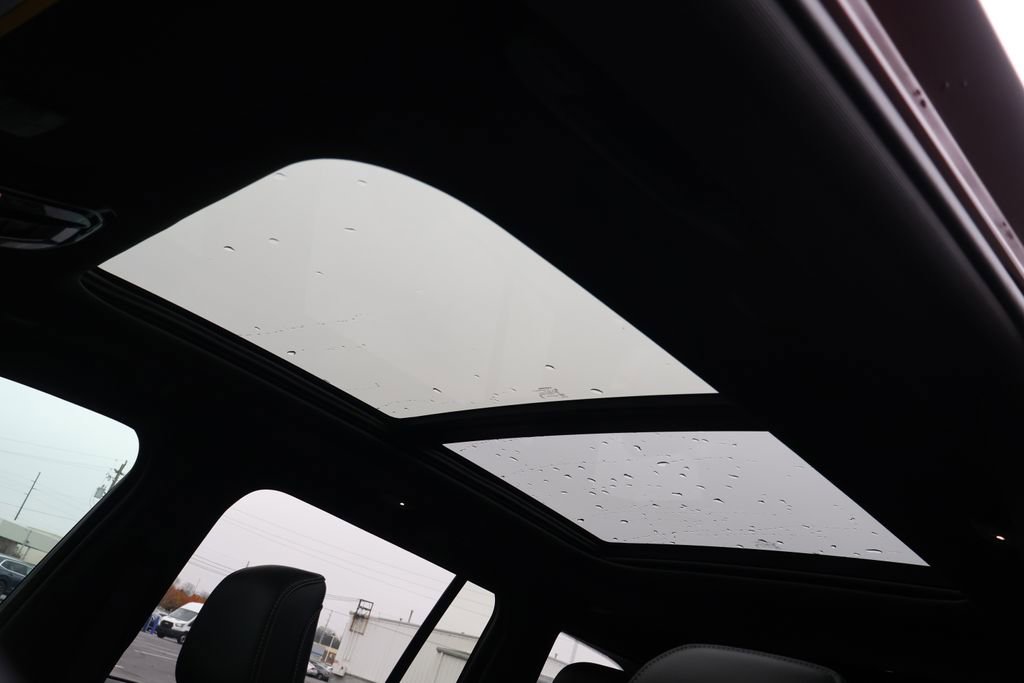 Used 2024 Jeep Grand Cherokee Overland image 36