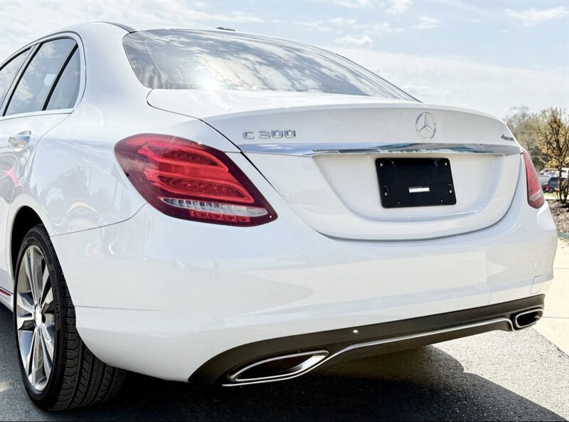 Used 2016 Mercedes-Benz C 300 4MATIC Sedan image 4