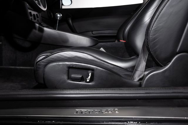 Used 2000 Ferrari 550 Maranello Coupe RWD image 23