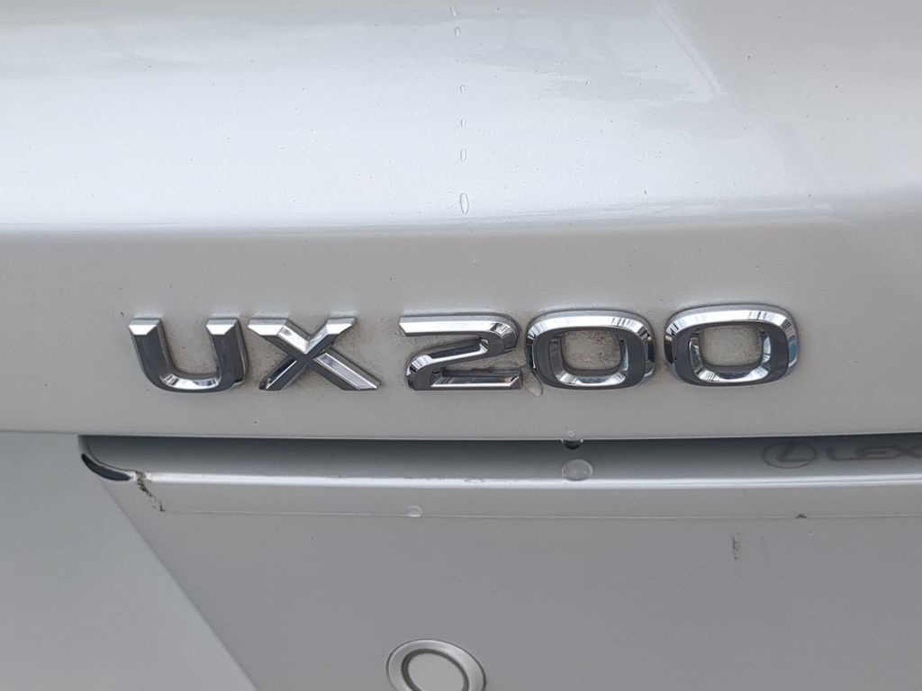 Used 2022 Lexus UX 200 w/ Accessory Package (Z2) FWD image 10