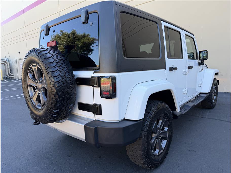 Used 2015 Jeep Wrangler Unlimited Sahara w/ Connectivity Group AWD/4WD image 6