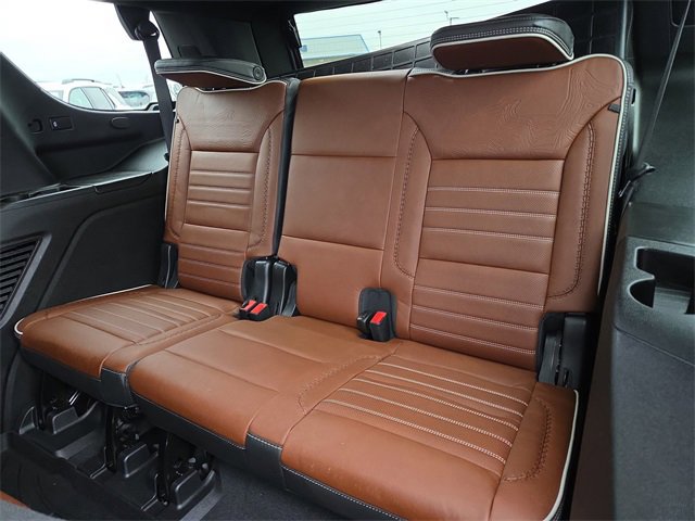 Used 2023 GMC Yukon Denali Ultimate image 12