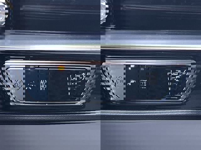 New 2026 Cadillac Lyriq Signature Luxury image 18