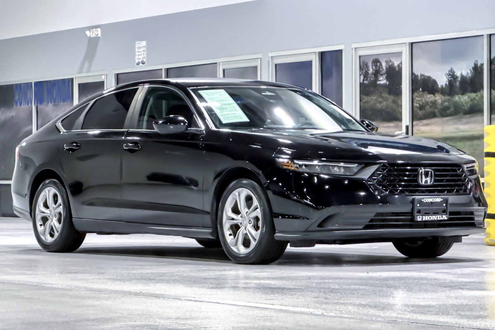 Used 2023 Honda Accord LX image 7