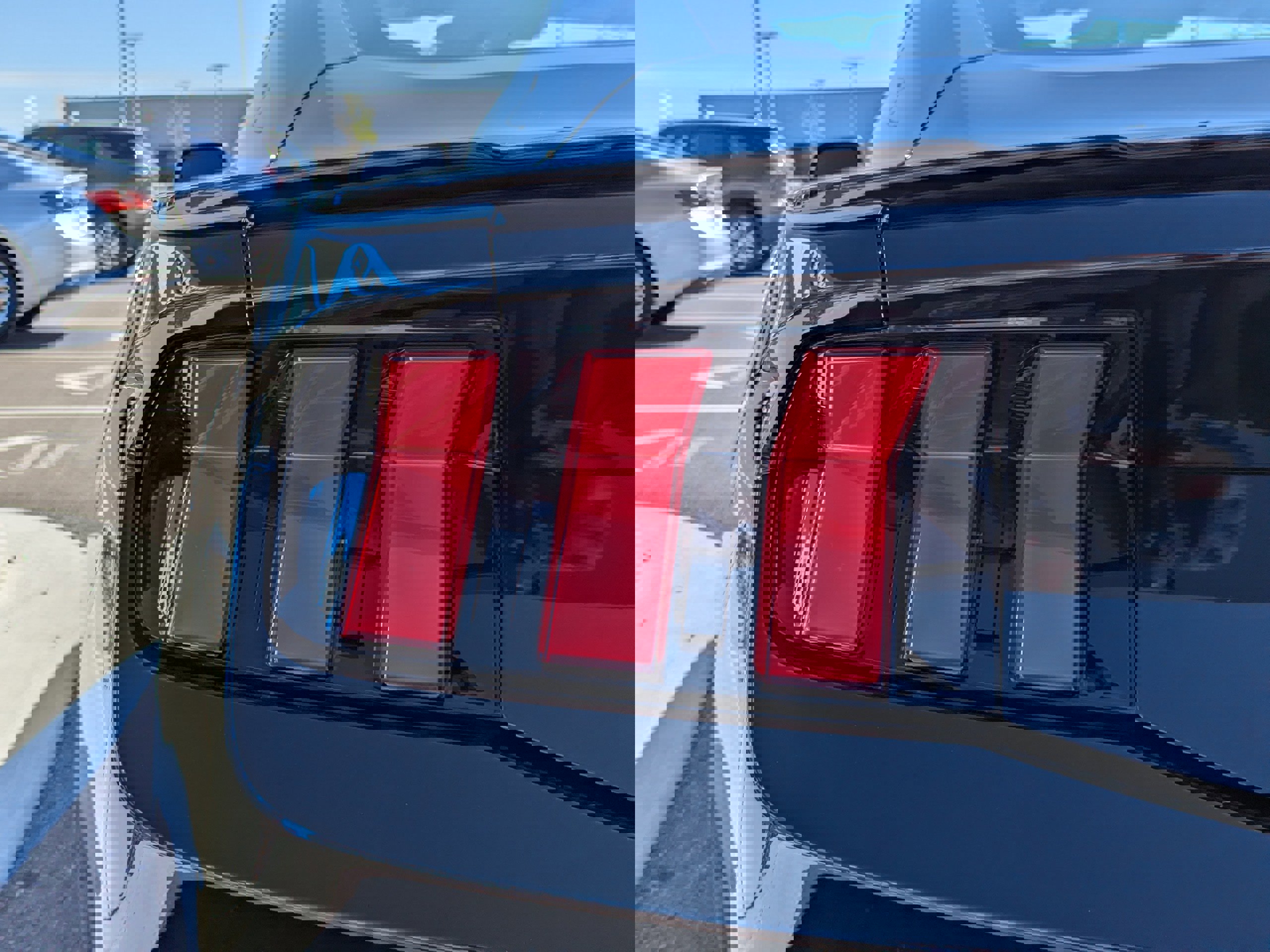 Used 2025 Ford Mustang GT Premium image 39