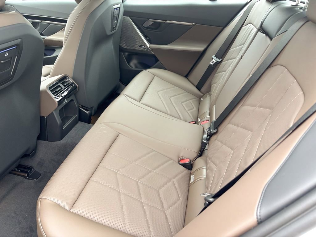 New 2026 BMW 530i xDrive w/ Premium Package image 30