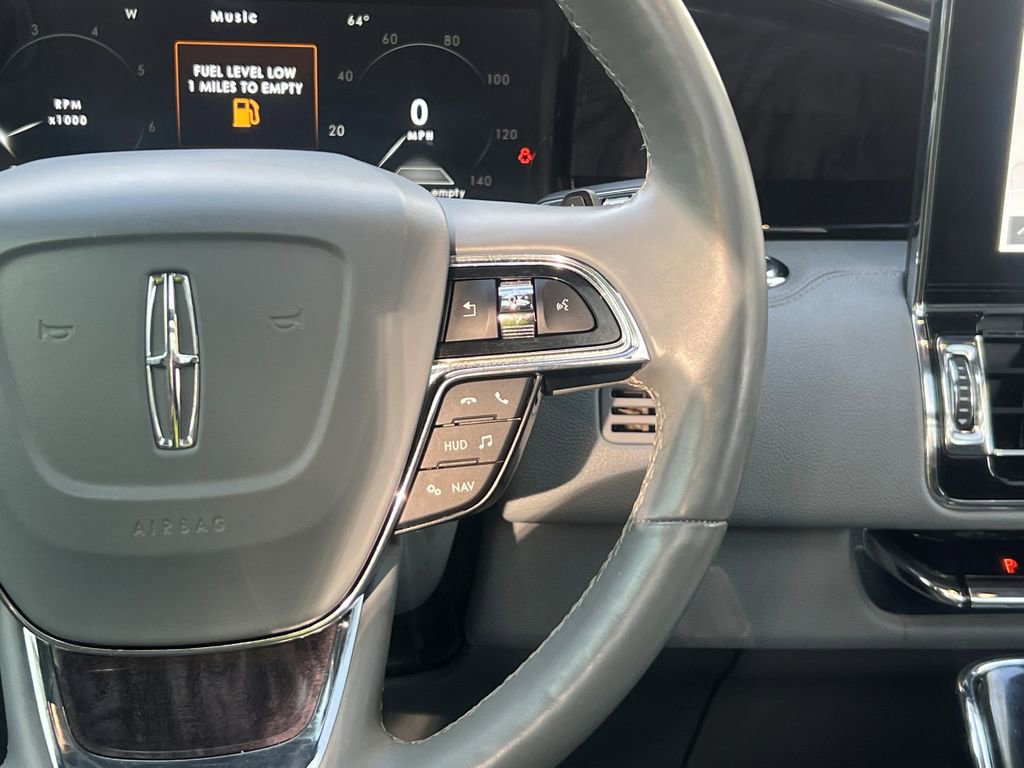 Used 2021 Lincoln Navigator Reserve w/ Luxury Package image 23