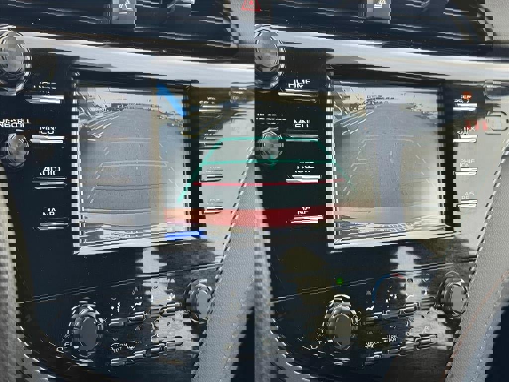 Used 2019 Toyota Camry LE image 16