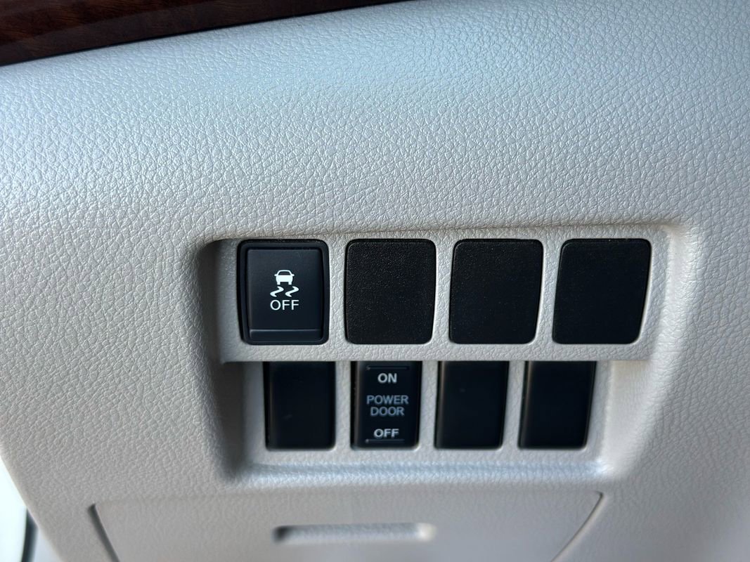 Used 2016 Nissan Quest SV image 14