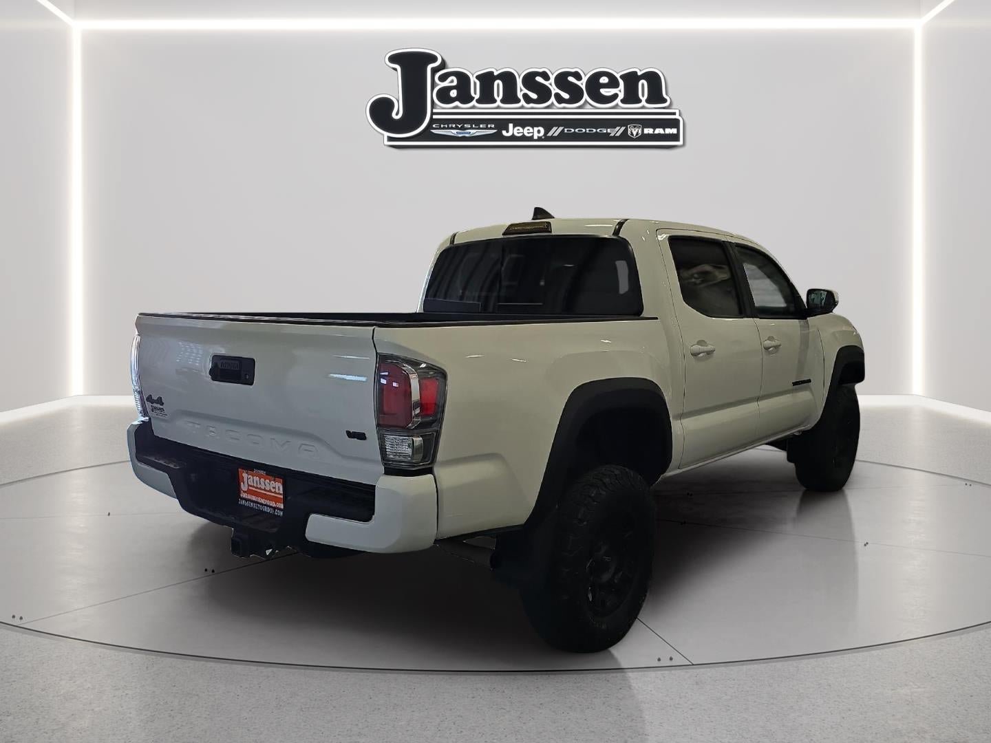 Used 2021 Toyota Tacoma SR5 w/ Trail Edition AWD/4WD image 5