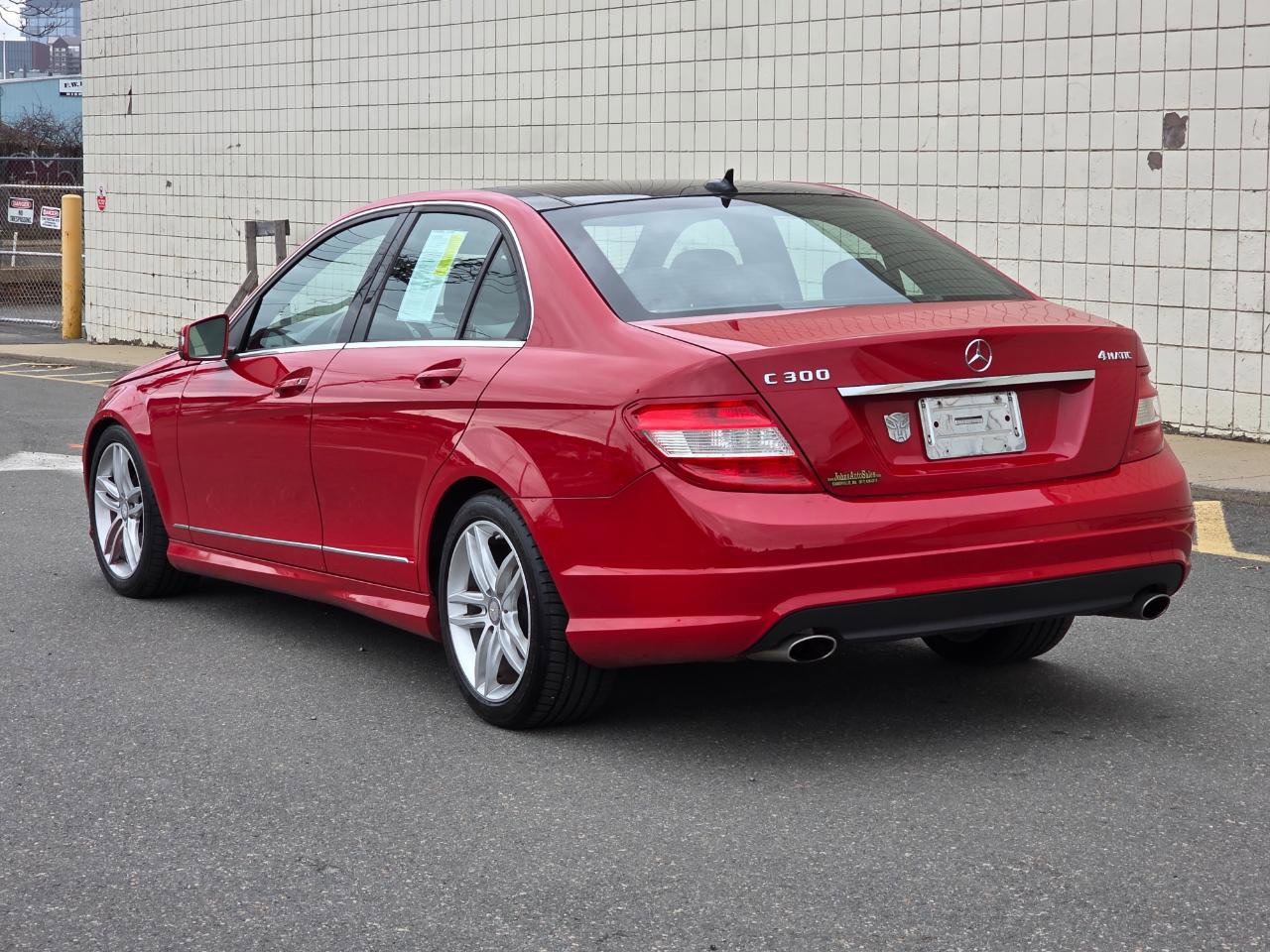 Used 2011 Mercedes-Benz C 300 4MATIC Sedan image 5
