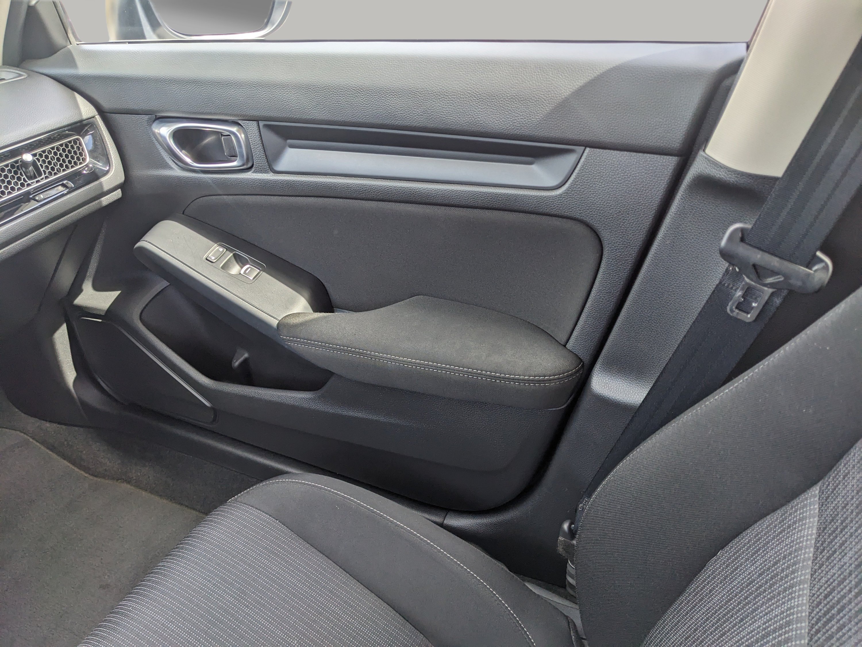 Used 2022 Honda Civic LX image 16