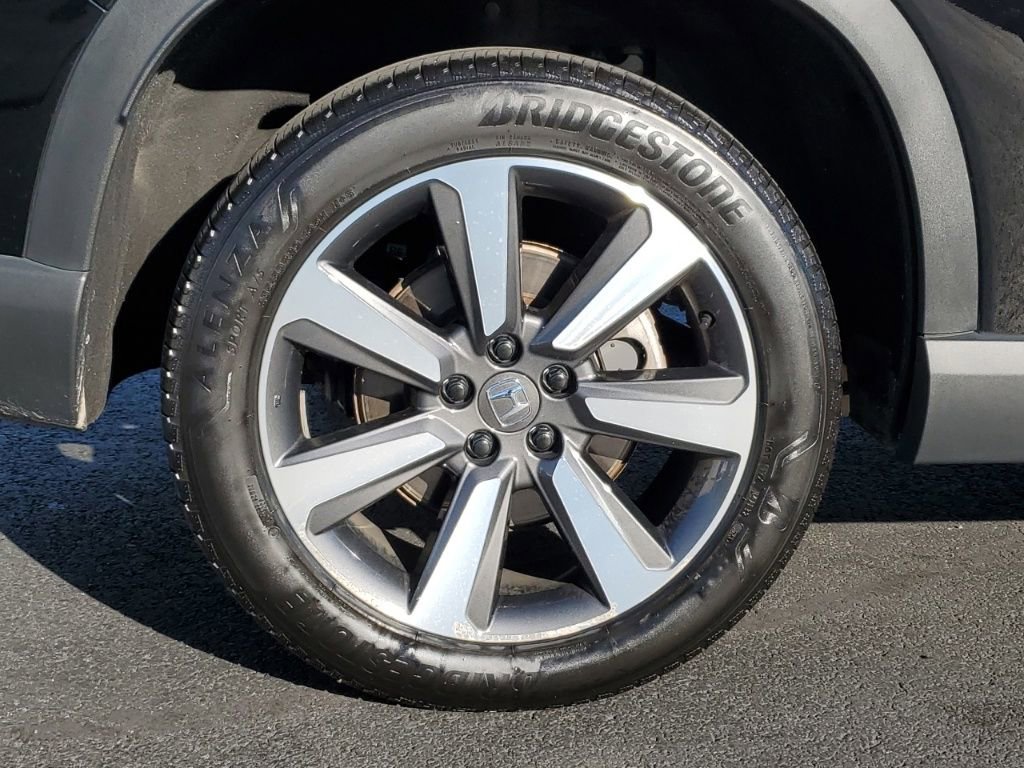 Certified 2023 Honda Pilot Touring image 5