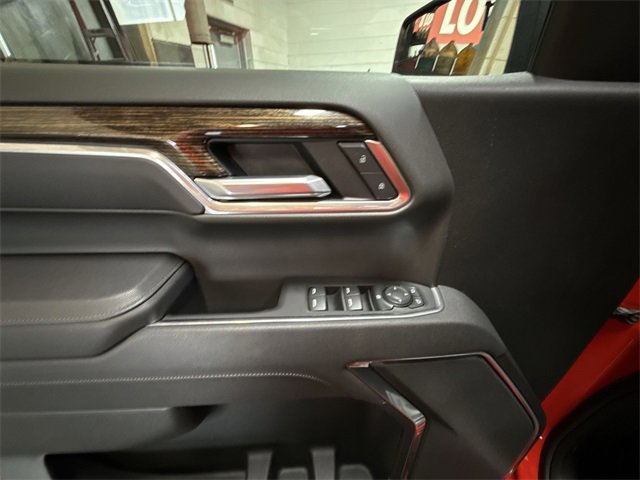 Certified 2025 GMC Sierra 1500 Elevation image 13