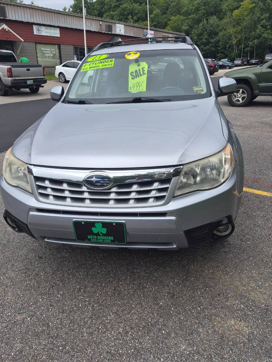 Used 2013 Subaru Forester 2.5X Limited AWD/4WD image 2