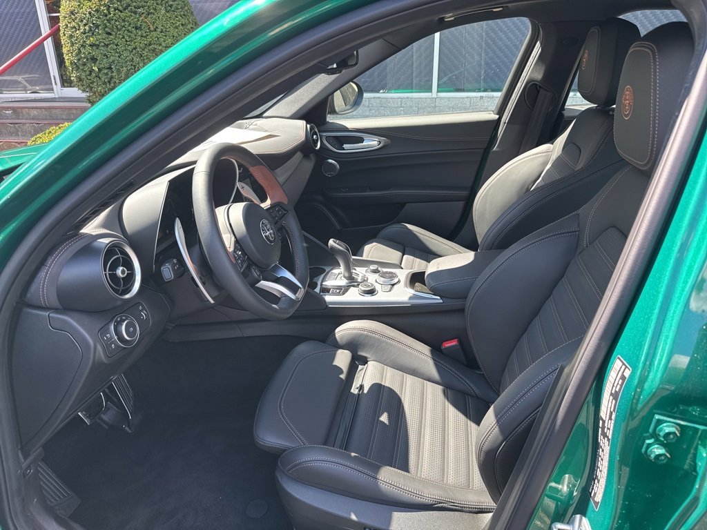New 2025 Alfa Romeo Giulia AWD w/ Driving Assist Package image 11