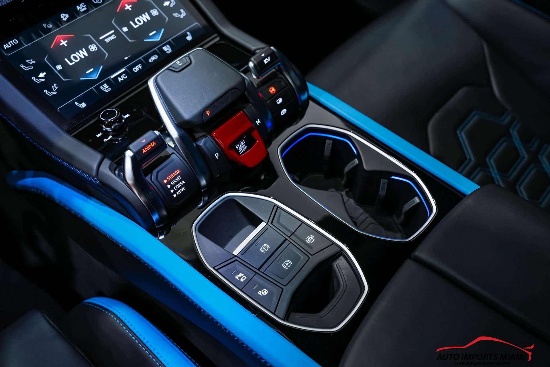 Used 2025 Lamborghini Urus SE image 77