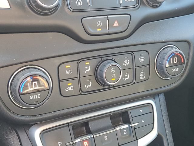 Used 2024 GMC Terrain SLT FWD image 29