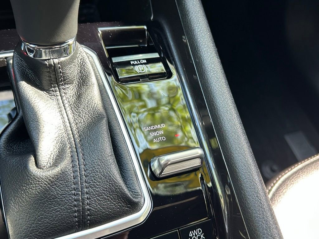 Used 2024 Jeep Compass Latitude image 48