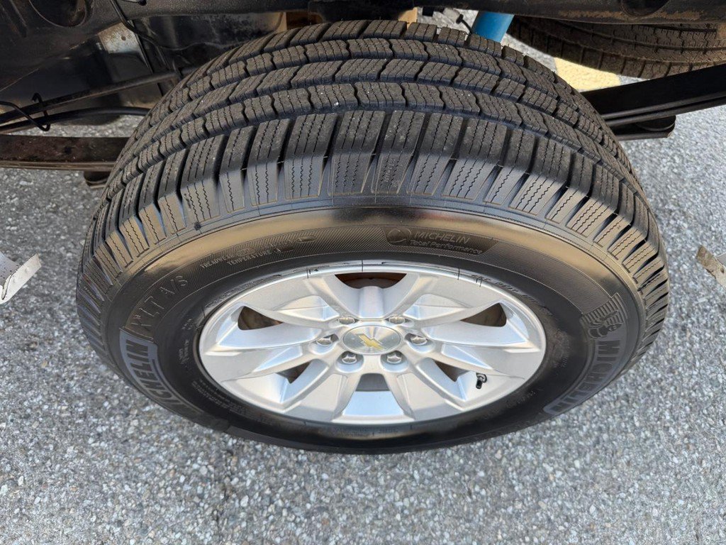 Used 2009 Chevrolet Silverado 1500 W/T AWD/4WD image 31
