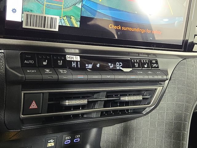 New 2026 Toyota Camry XLE AWD/4WD image 22
