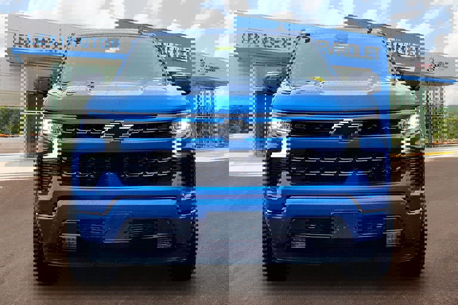 Used 2023 Chevrolet Silverado 1500 RST image 3