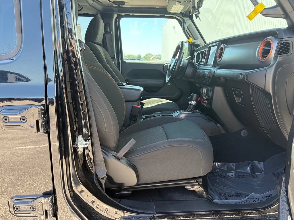 Used 2023 Jeep Gladiator Mojave w/ Cold Weather Group AWD/4WD image 25