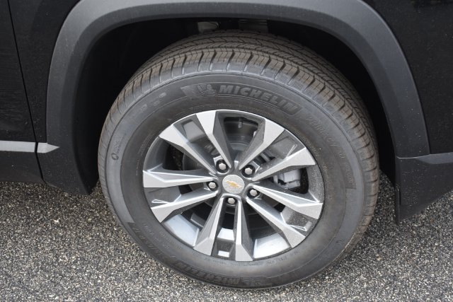 New 2027 Chevrolet Equinox LT w/ Safety and Technology Package AWD/4WD image 12