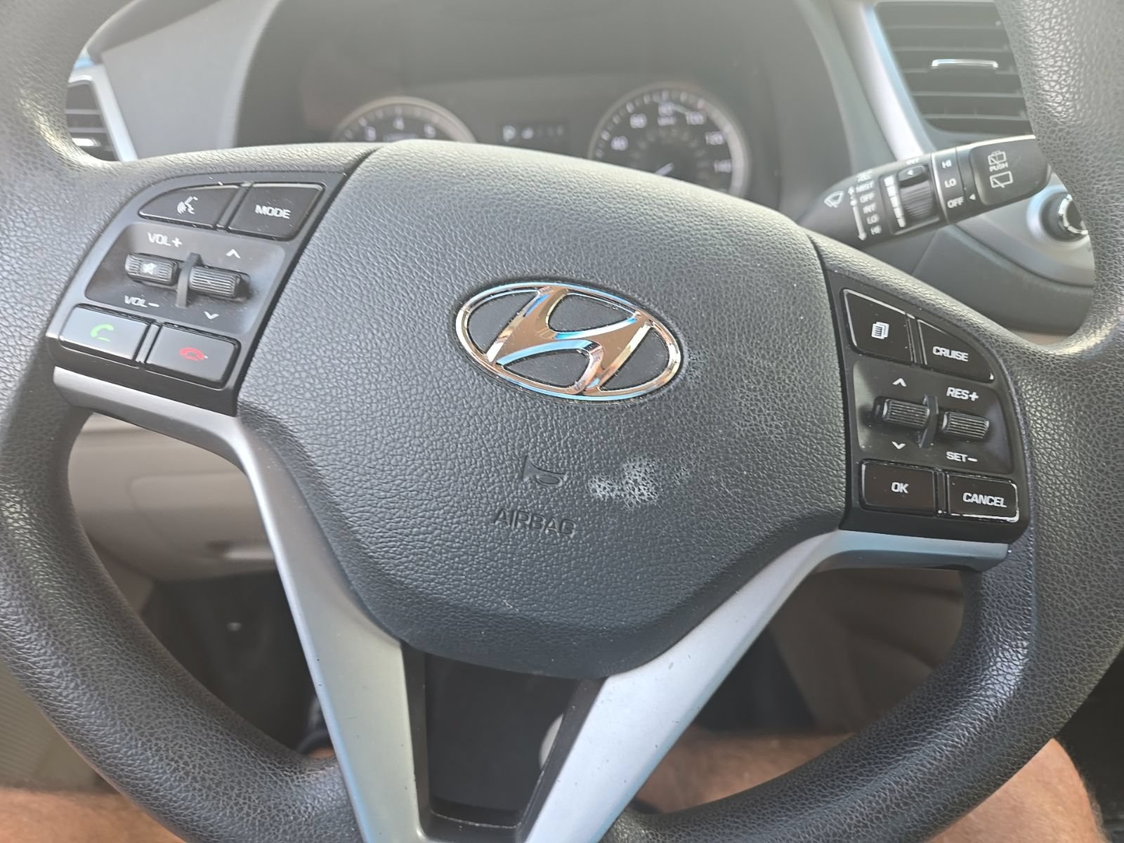 Used 2017 Hyundai Tucson SE w/ SE Popular Package 02 AWD/4WD image 16