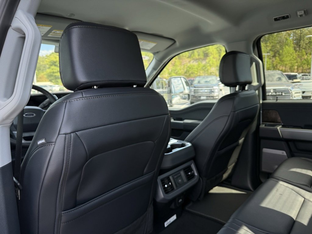 New 2026 Ford F250 Lariat w/ Black Appearance Package image 25