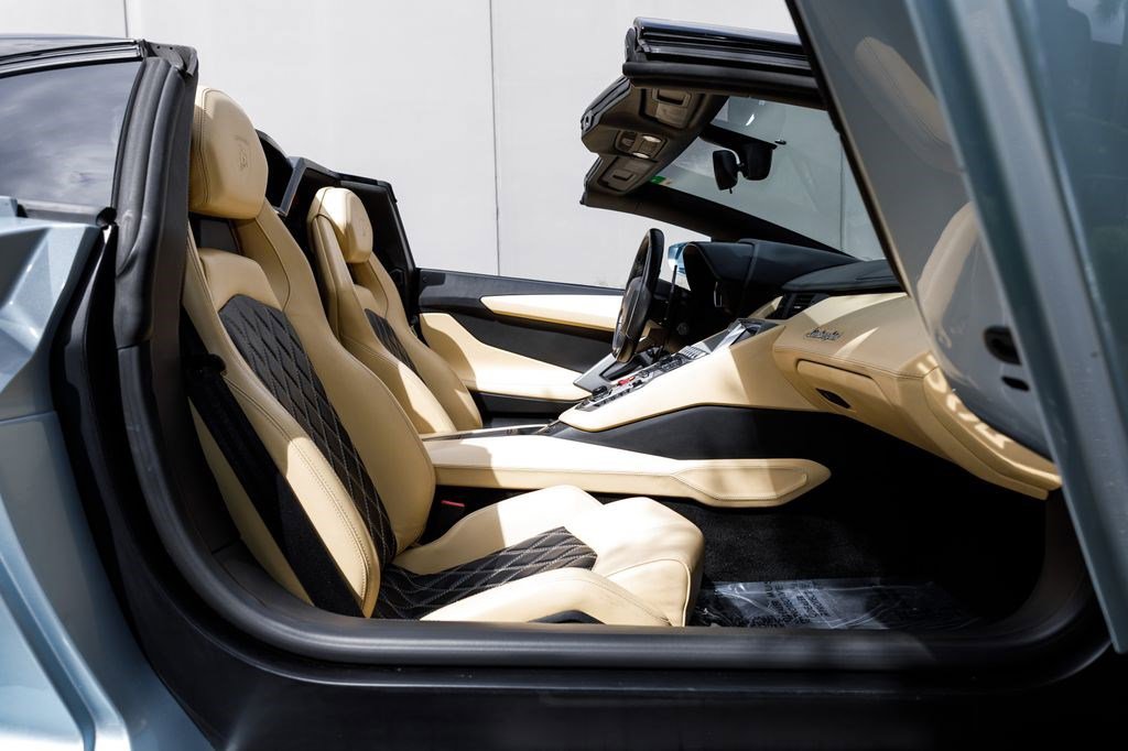Used 2014 Lamborghini Aventador LP 700-4 AWD/4WD image 12
