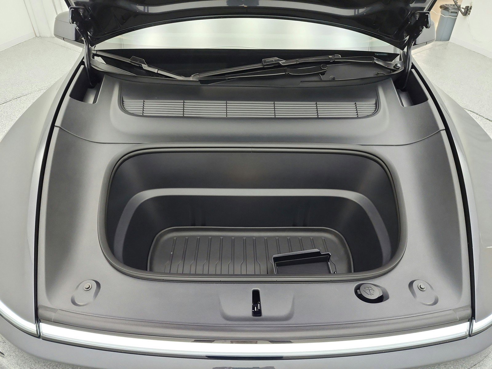 Used 2026 Tesla Model Y AWD image 16