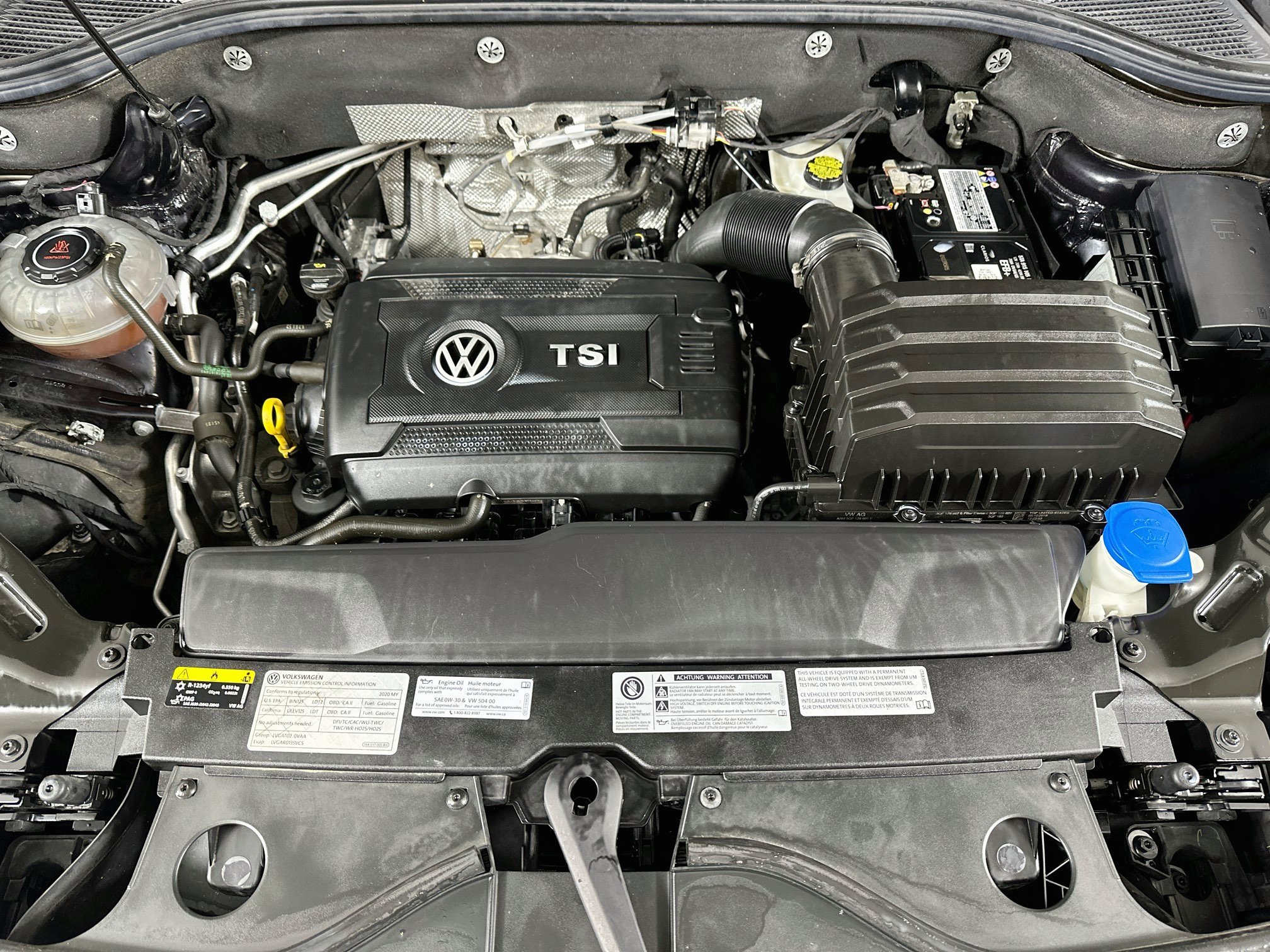 Used 2020 Volkswagen Atlas Cross Sport SE AWD/4WD image 27